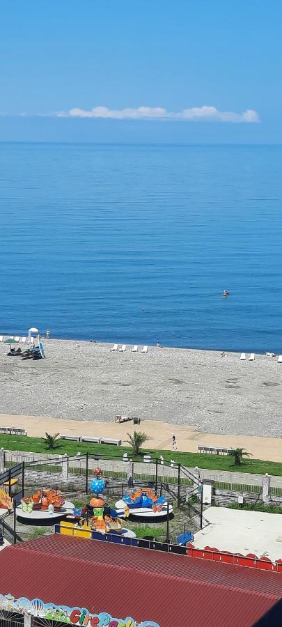 Apartment Desi With Sea View On The Beach In Batumi Exteriér fotografie